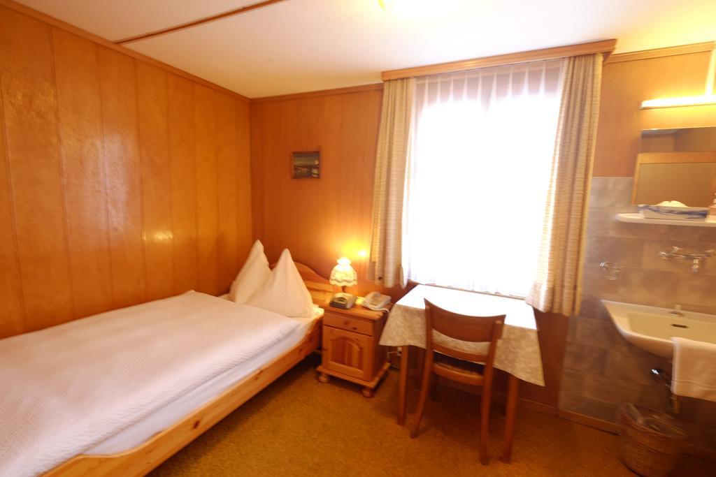 Hotel Tannenhof Zermatt Habitación foto